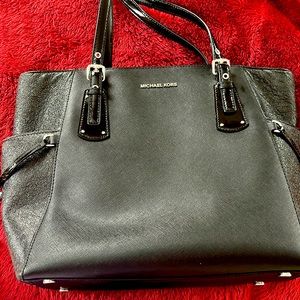 GUC Michael Kors shoulder bag